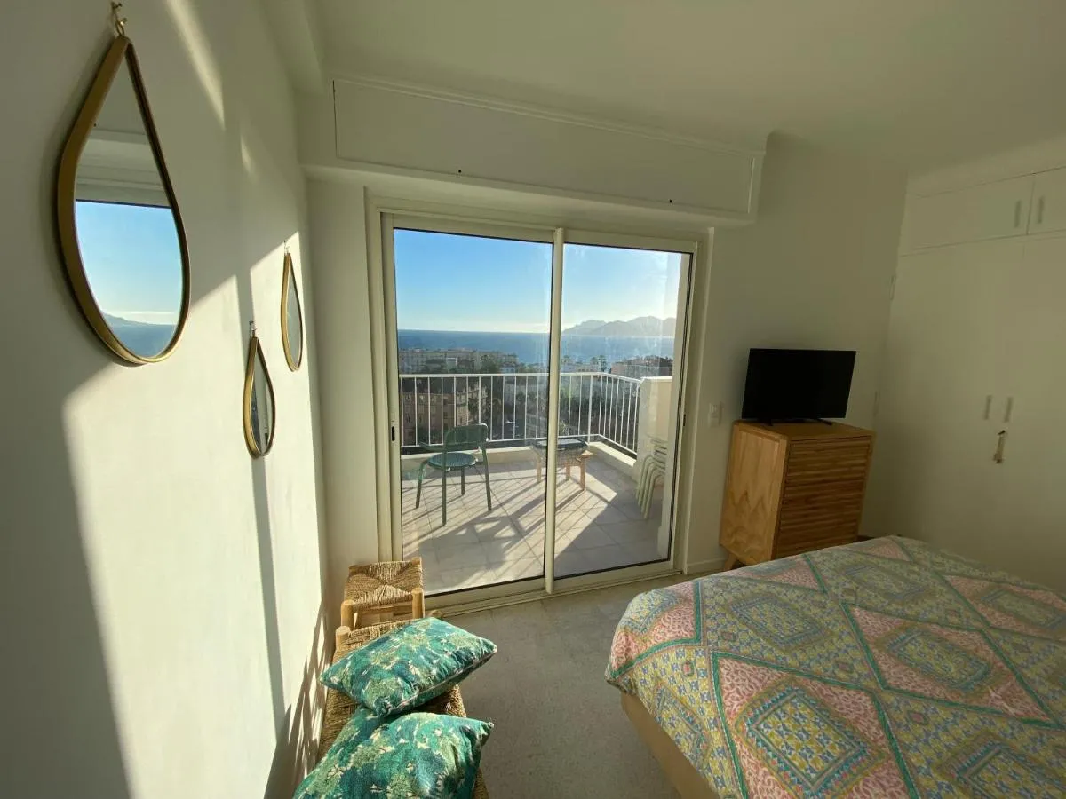 Image 1 of Vue mer à couper le souffle – nouveau entièrement rénové