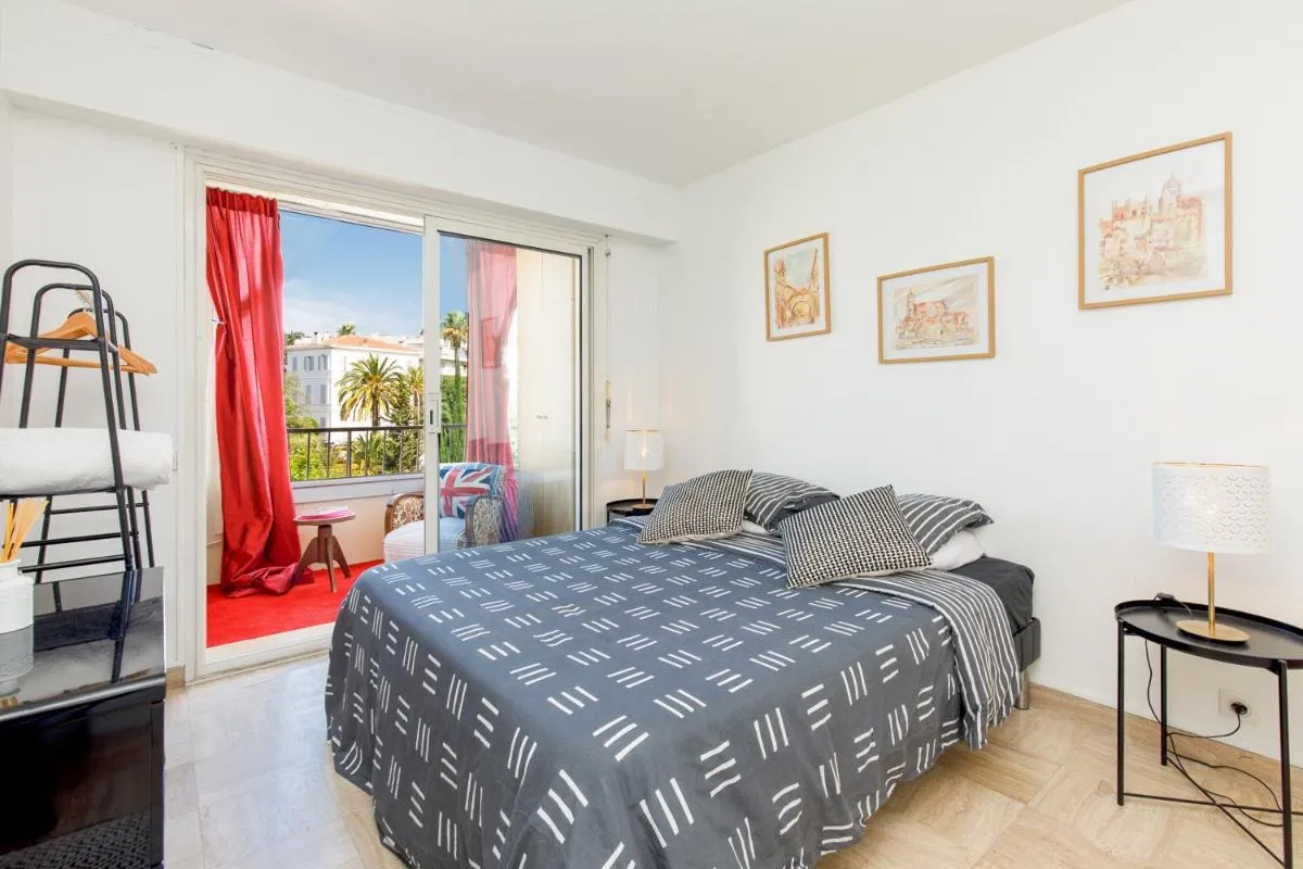 Image 6 of Vue mer exceptionnelle sur plage du Midi en 1re ligne- 2 chambres