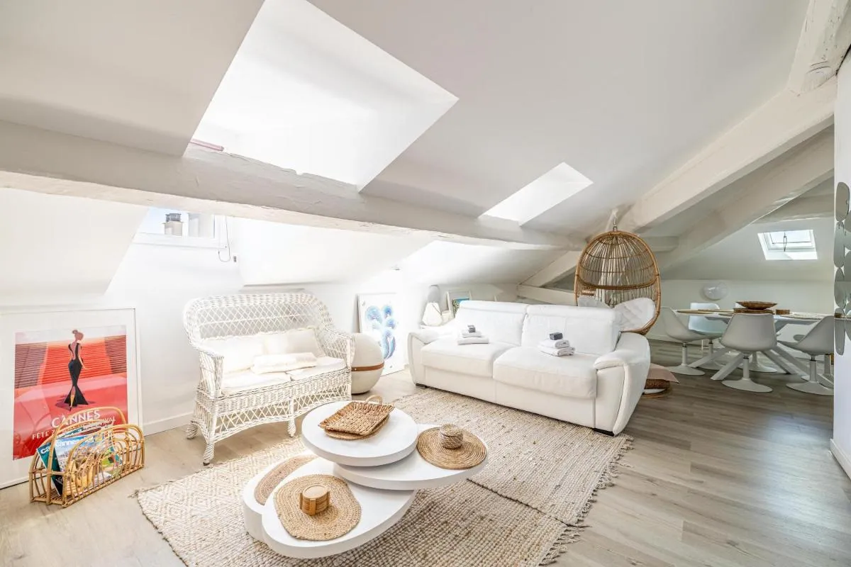 Image 1 of WELCOME – Stunning 2-bedroom at 5 minutes from Palais des Festivals