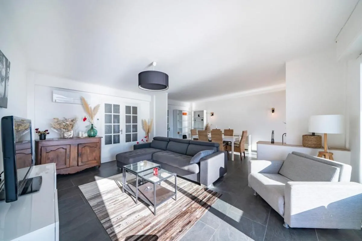 Image 3 of Wonderful 2 bedroom apartment with sea view