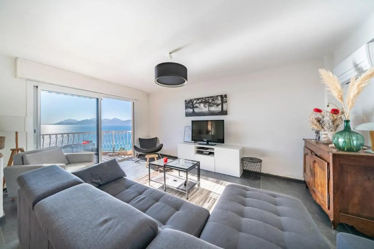 Image 4 of Wonderful 2 bedroom apartment with sea view