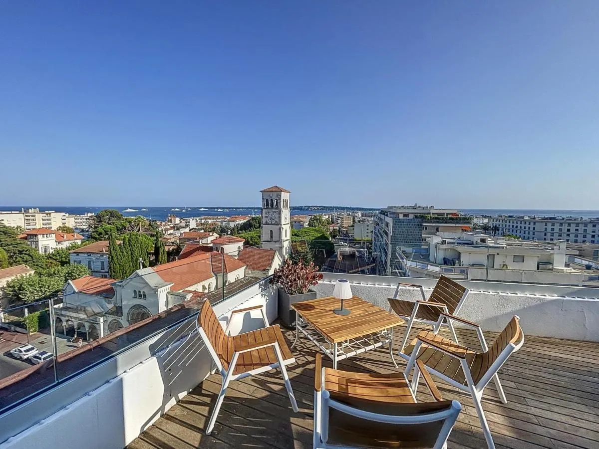 Image 4 of Wow Splendide 3-4 pcs Duplex Rooftop Vue mer by Olam Properties