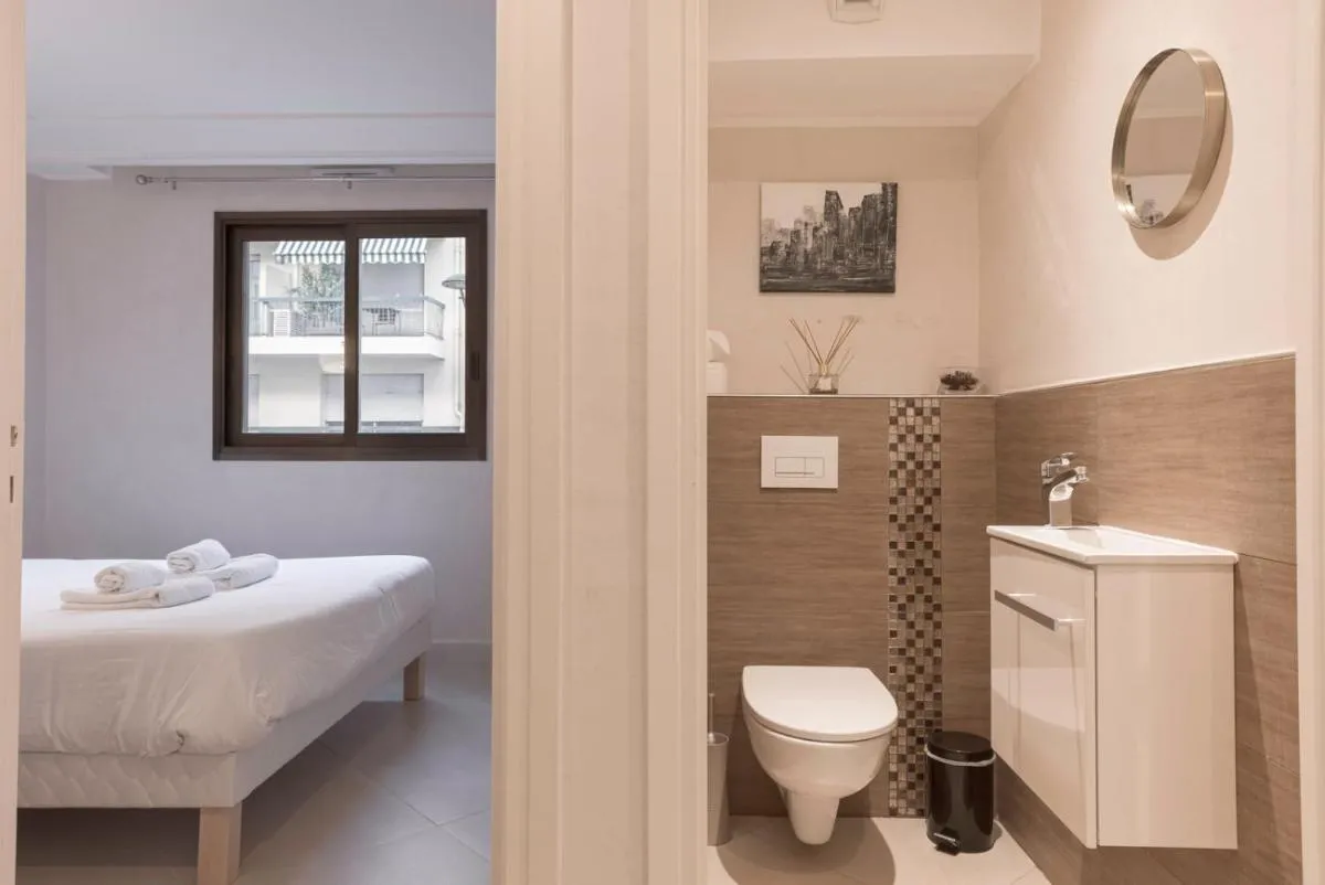 Image 2 of ” Eden Palace ” CityCenter – Terrasse – Clim – Wifi