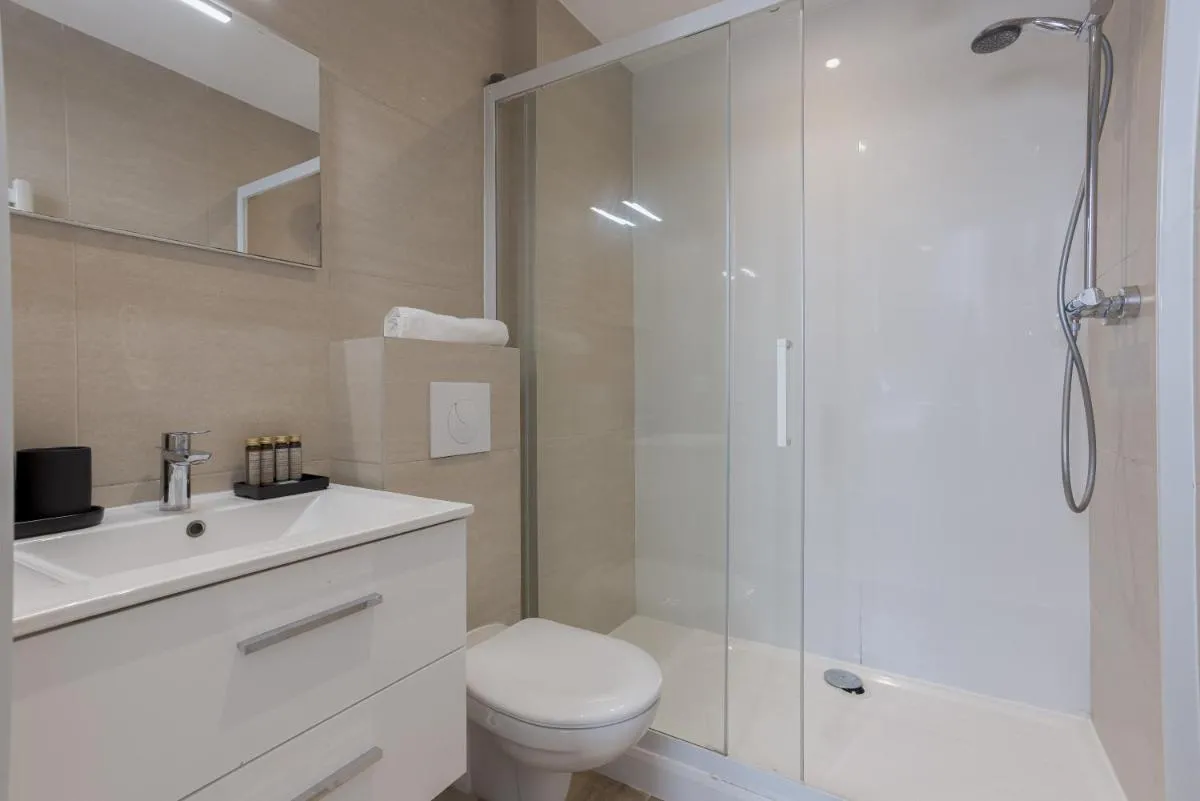 Image 6 of ” L’atelier D’André ” Center Of Cannes – CONGRES – Plage – Clim