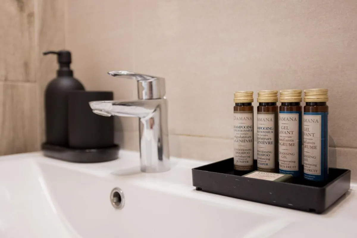 Image 2 of ” L’atelier D’André ” Center Of Cannes – CONGRES – Plage – Clim