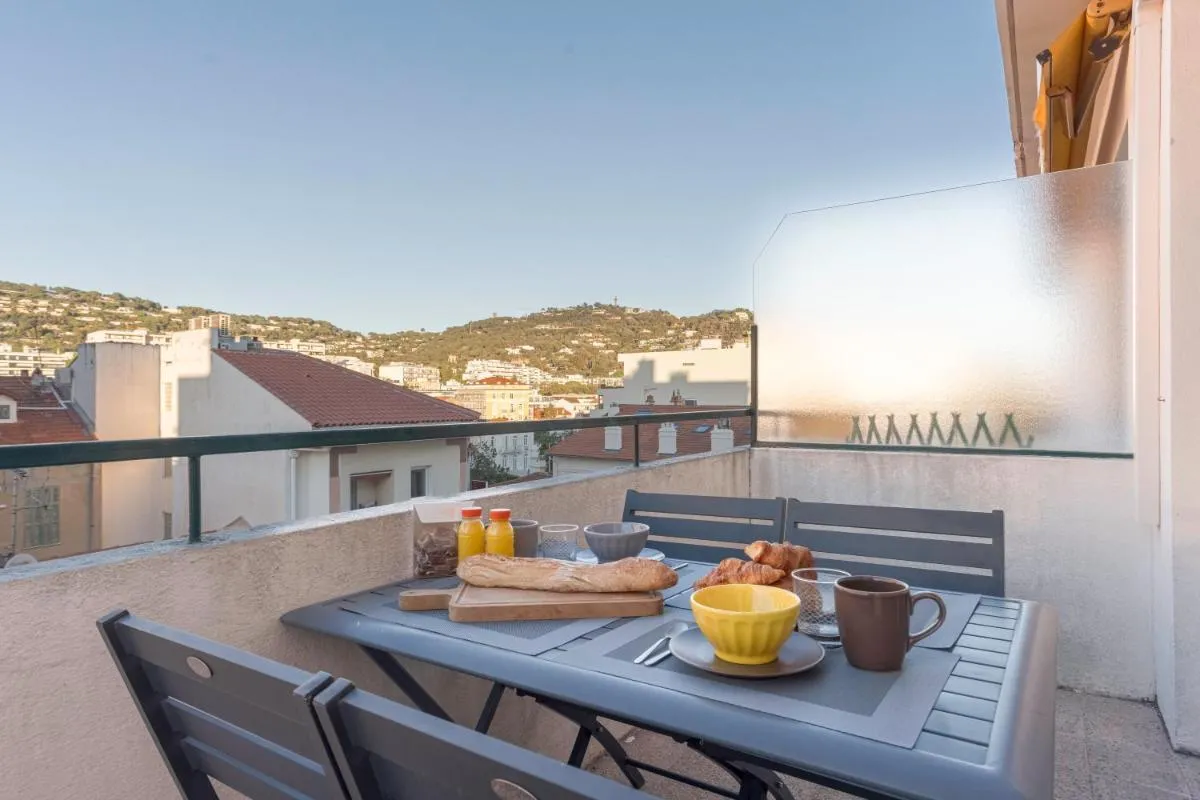 Image 3 of ” Lecerf ” CityCenter – CONGRES – Wifi – Clim