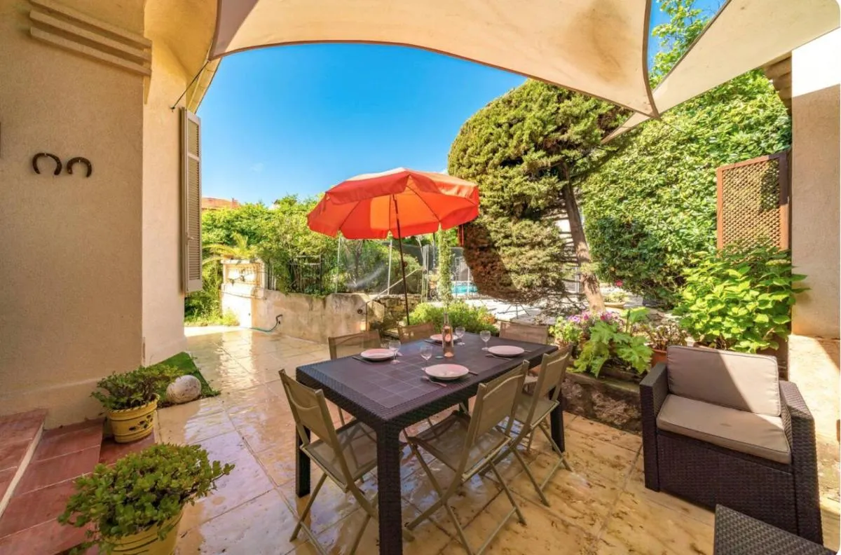 Image 5 of les néfliers