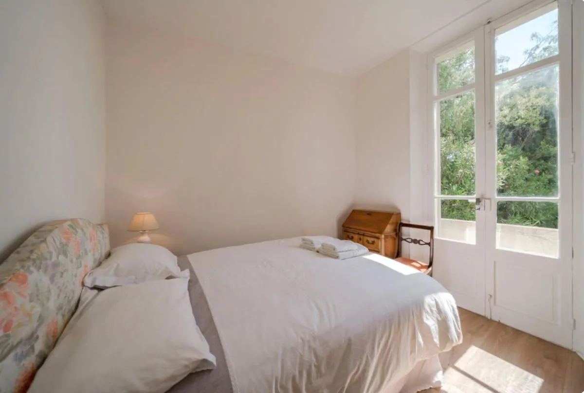 Image 1 of les néfliers