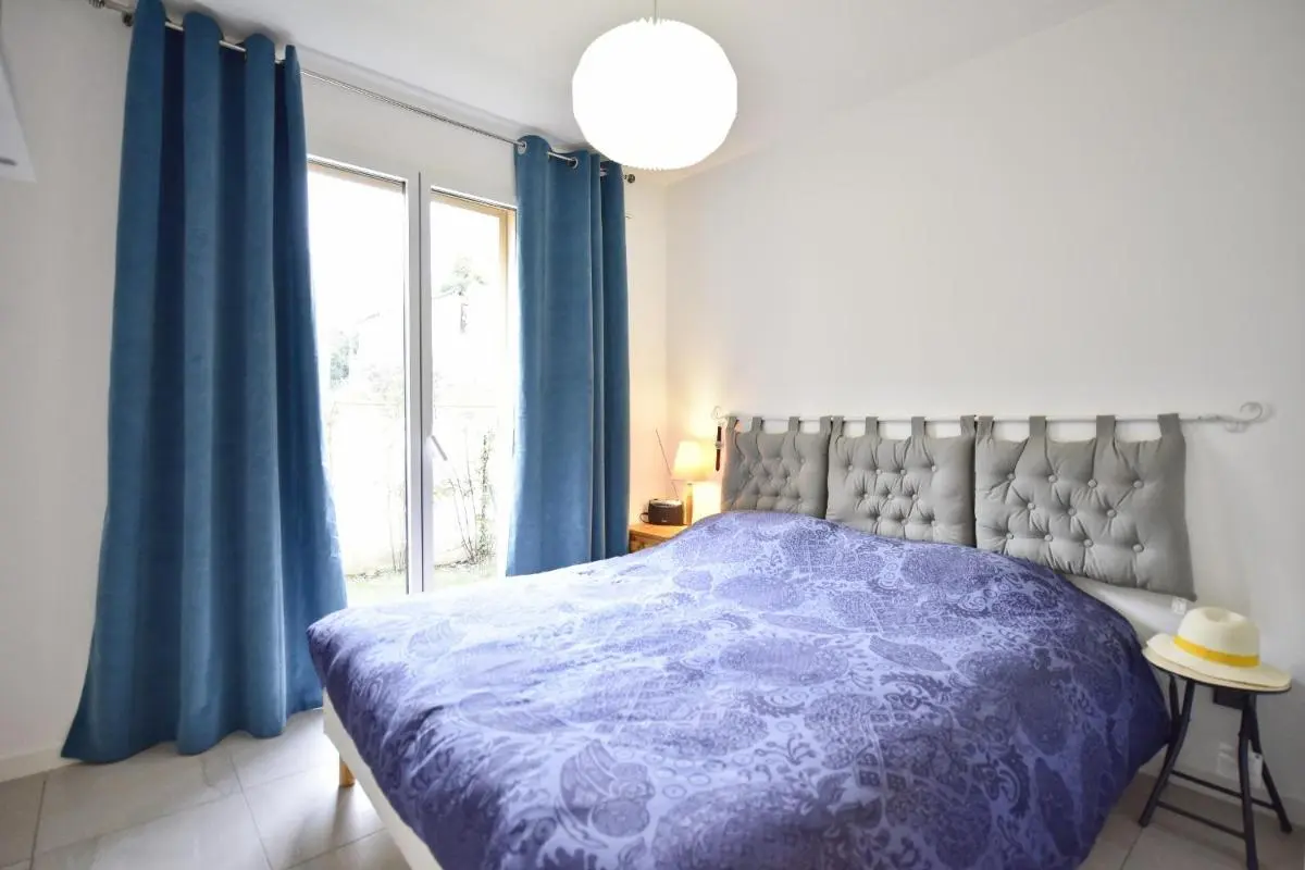 Image 3 of 2-Br with Terrace and Pool in the Heart of Palm Beach