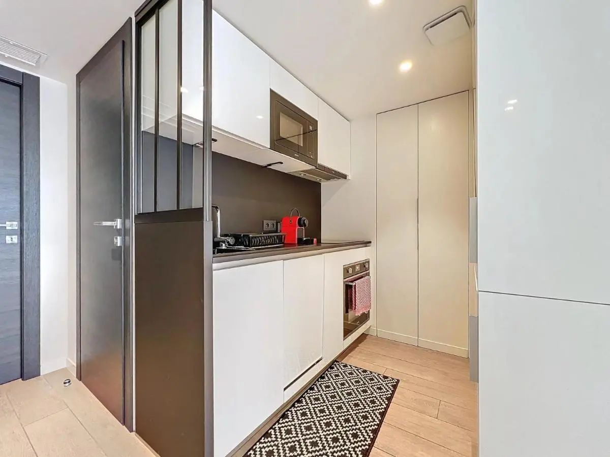 Image 3 of 3P BETWEEN CROISETTE BEACHES AND ANTIBES STREET