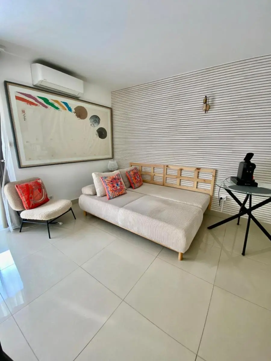 Image 6 of 3 pièces- Vieux port- Terrasse – Parking Possible