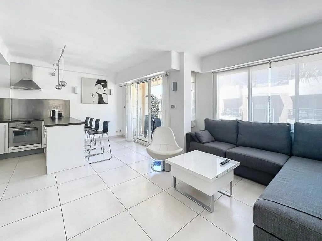 Image of 57m2 – 2 chambres, terrasse, Croisette-Martinez