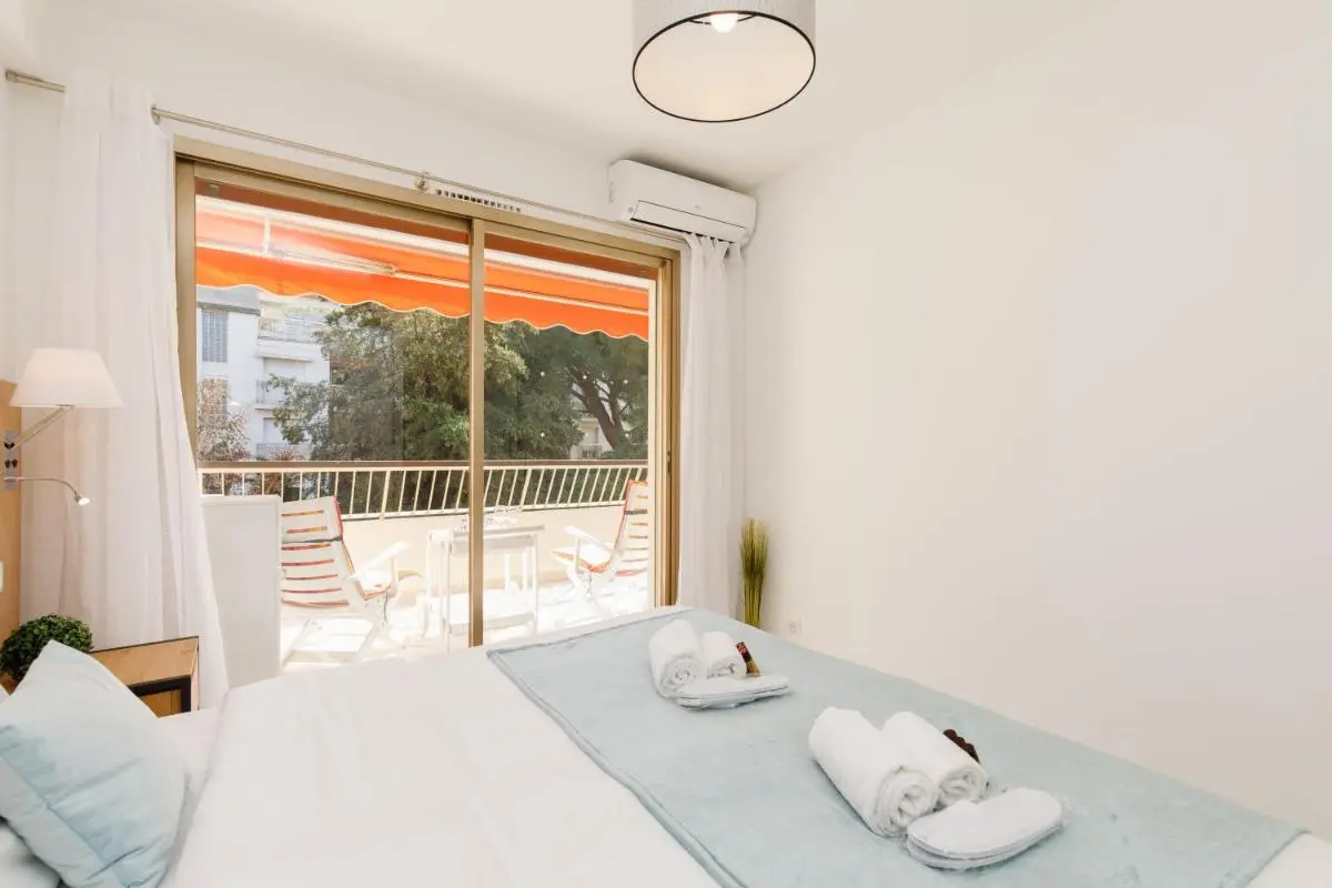 Image 6 of All Blue YourHostHelper