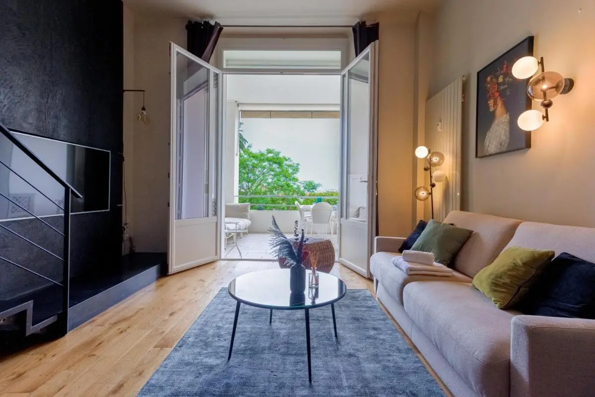 Image 4 of Alma Gallia 4 pers