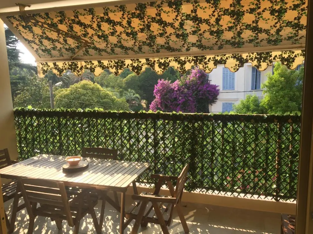 Image of Amazing Studio Cannes Center