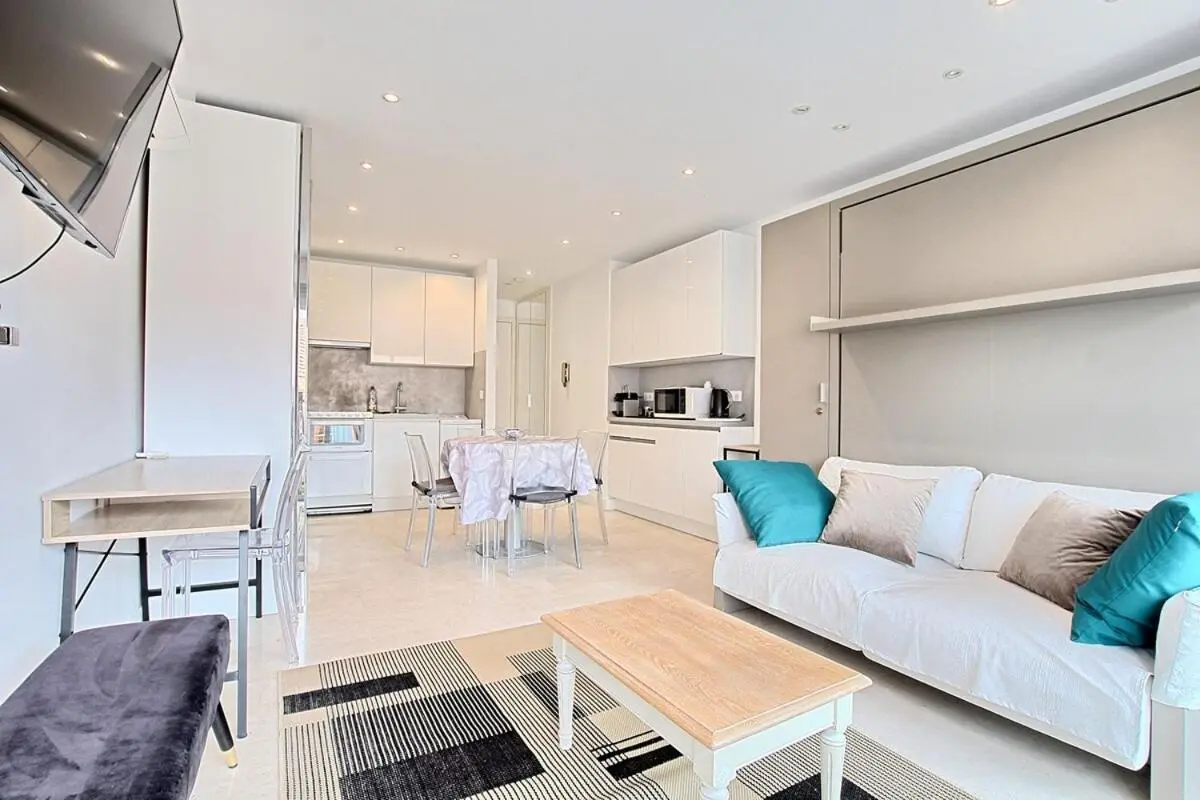 Image 3 of Appartement Proche Palais des Festivals et plages