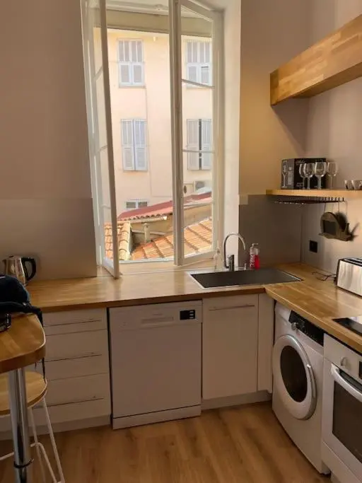 Image 4 of Augusta Palace – T3 **** 74m² – 150m Croisette