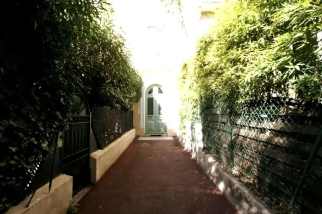 Image 2 of Augusta Palace – T3 **** 74m² – 150m Croisette