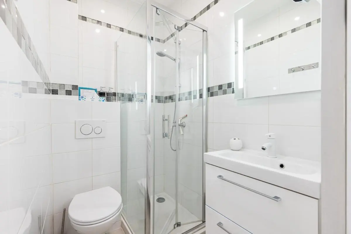 Image 2 of Azur Studios Cannes