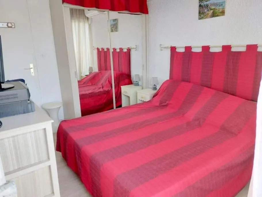 Image 6 of Bocca Baie T2 en bord de mer – Axelle Loc Appart