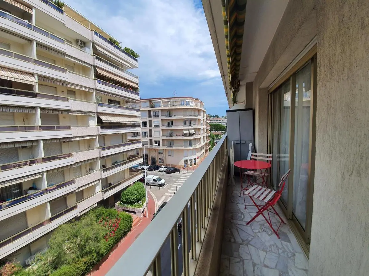 Image 4 of Branly 3, by Welcome to Cannes