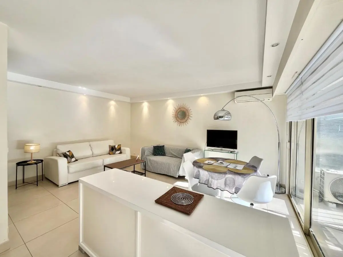 Image 4 of Branly by Welcome to Cannes