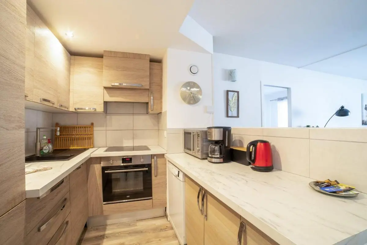 Image 3 of Bright 66m At 600m From The Center Of Cannes