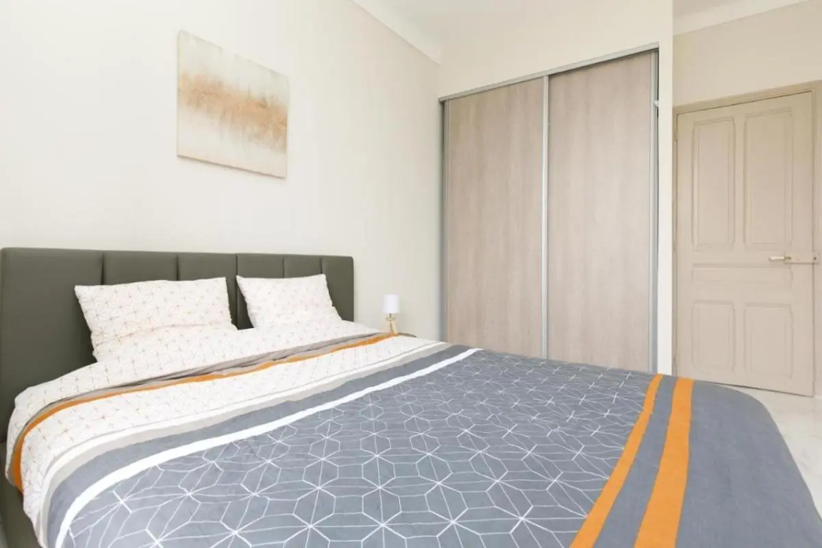 Image 6 of Bright and elegant renovated two rooms – Near Suquet