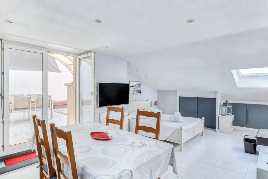 Image 5 of C009-Duplex avec vue sur mer et piscine