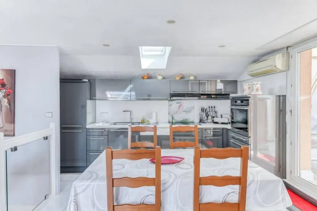 Image 4 of C009-Duplex avec vue sur mer et piscine