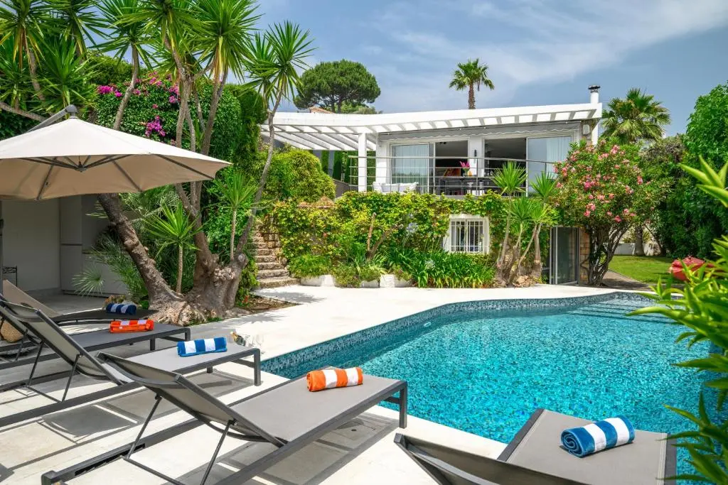 Image of CANNES VILLA: 15 mins walk to beach & centre