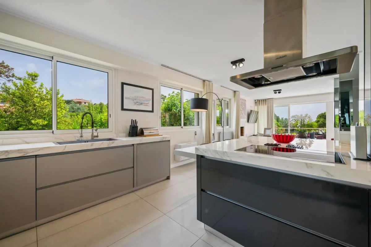 Image 4 of CANNES VILLA: 15 mins walk to beach & centre