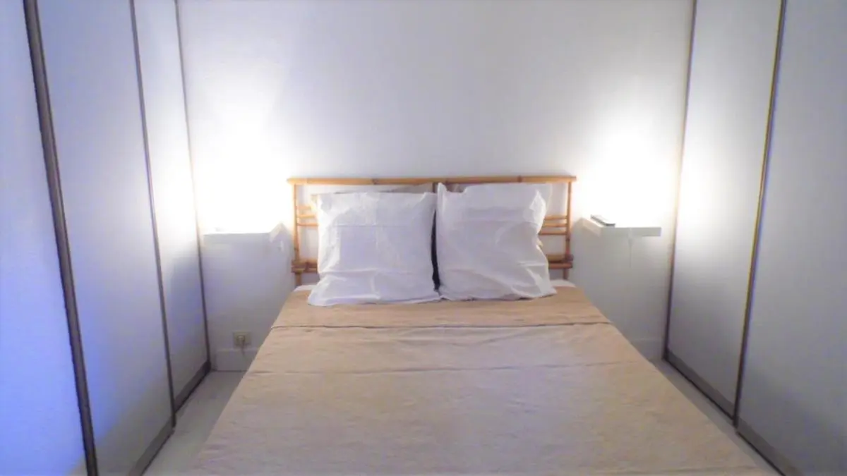 Image 6 of CANNES plage 2mn/45m2/vue mer/inernet/clim/parking privé