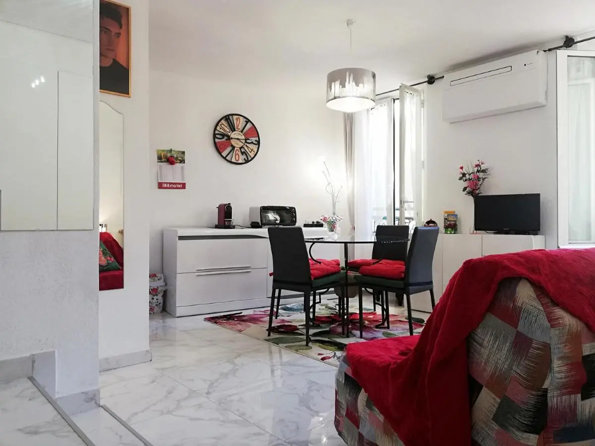 Image 2 of Cannes Apartment close to Congress Palace, Croisette, Beaches