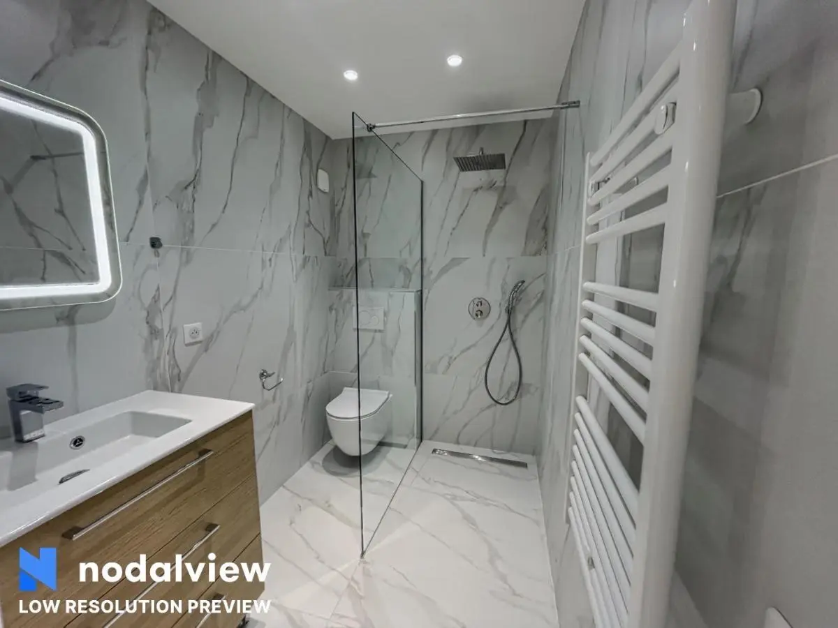 Image 2 of Cannes Appartement 3 pièces vue mer