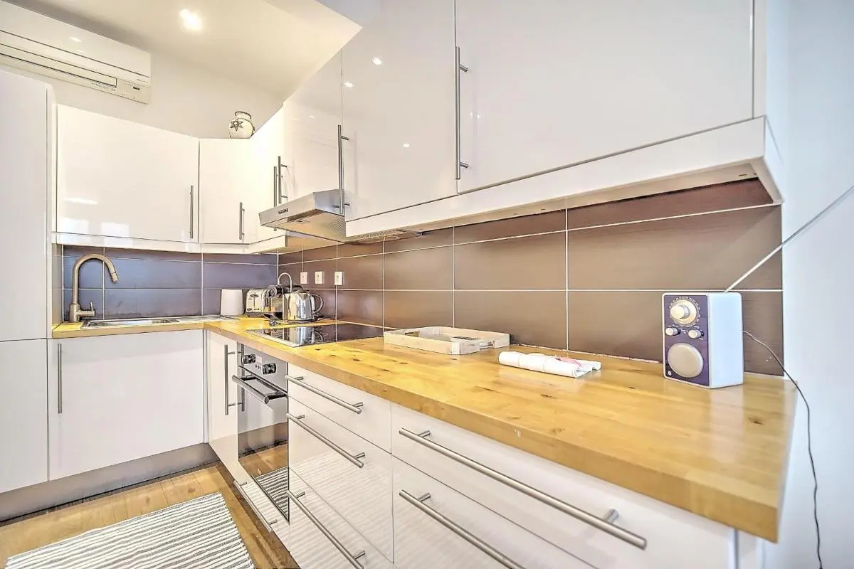 Image 6 of Cannes Carré d’Or Cozy 1 BR balcony, Croisette Palais 2 mn by Olam Properties