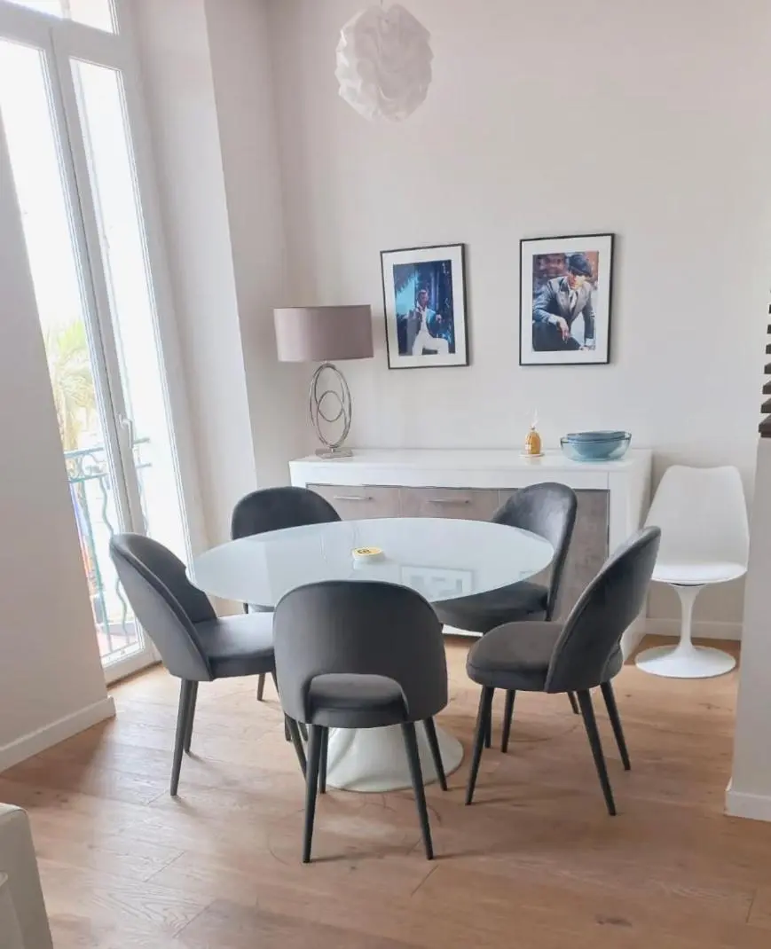 Image 4 of Cannes Old Port, SEAFRONT & Sea view