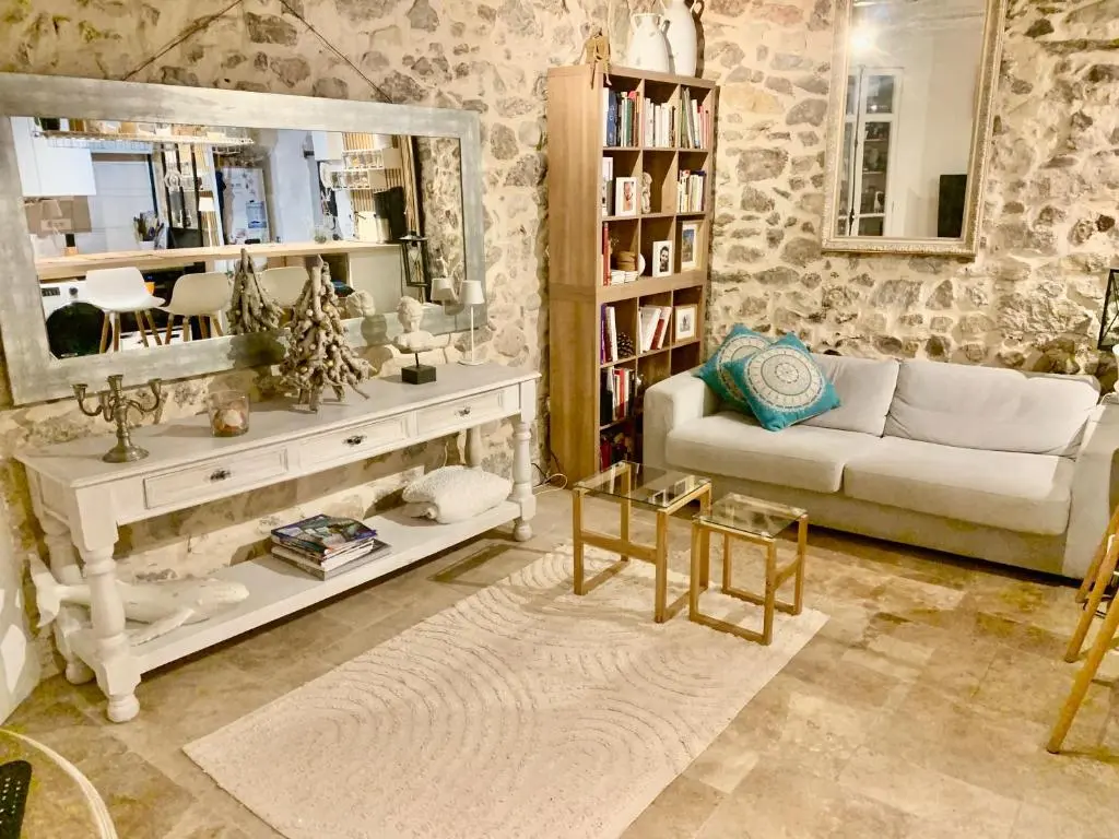 Image of Cannes Suquet appartement cosy