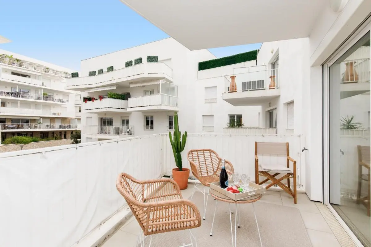 Image 4 of Cannes Victoria YourHostHelper