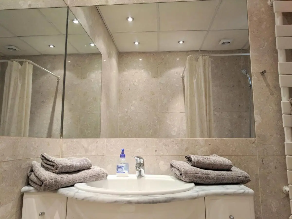 Image 2 of Citilet 6 Bright, open-plan with large terrace