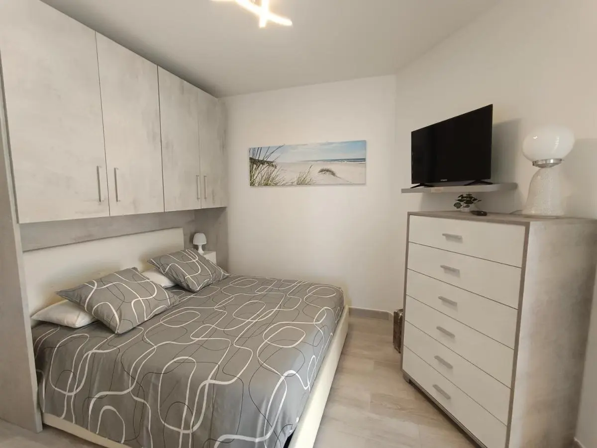 Image 1 of Coquet 2 pièces entièrement rénové et climatisé