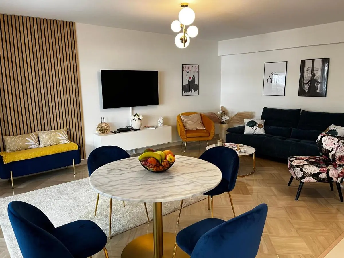 Image 4 of Elegant apartment close to Croisette and Palais de Festival with garage