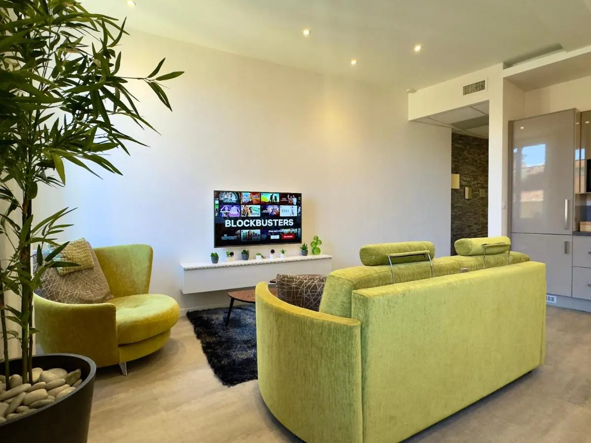 Image 3 of Eleganza By SCLS Locations