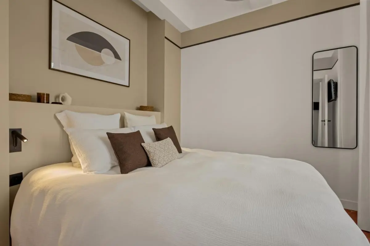 Image 1 of Exceptionnel face Palais Cannes