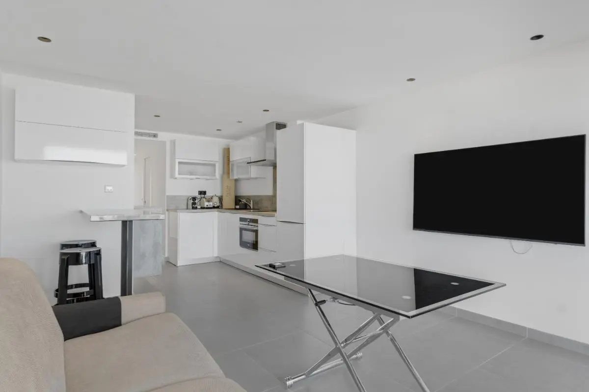 Image 4 of F2 Palm Beach – Pointe Croisette