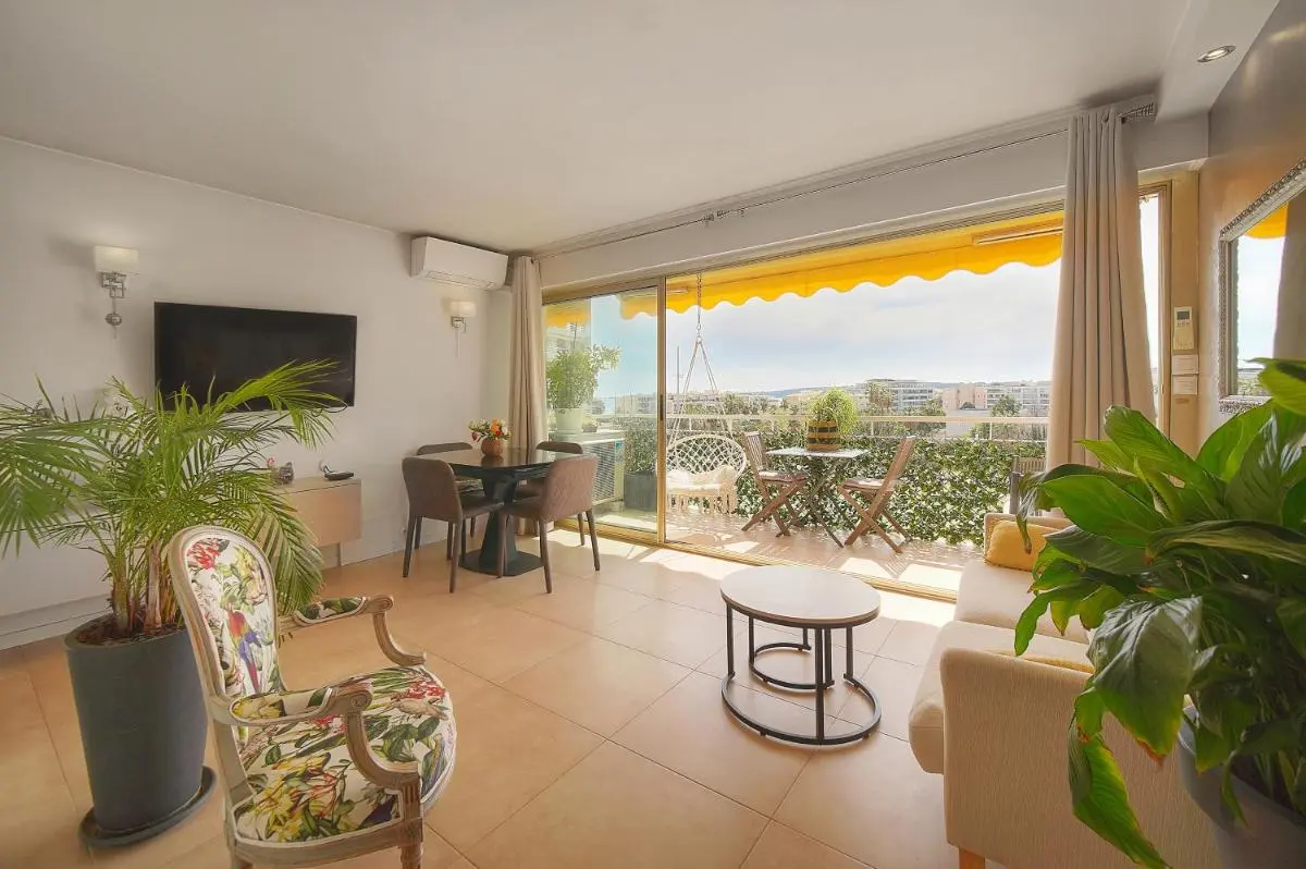 Image 2 of FRGK “Etoile du sud TERRASSE Vue Mer PALM BEACH”