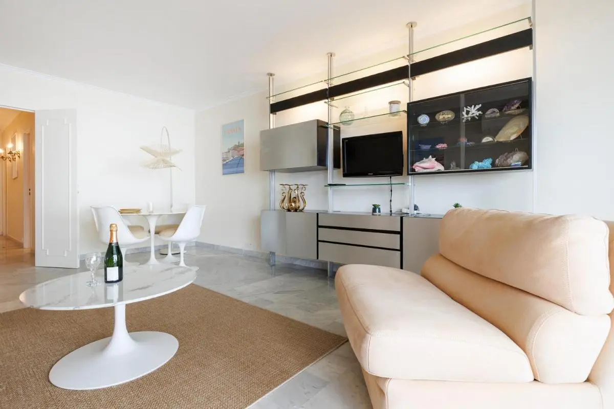 Image 4 of Fettolina YourHostHelper