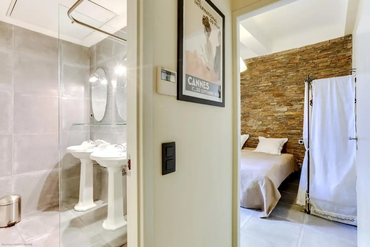 Image 2 of Florella Félix Faure