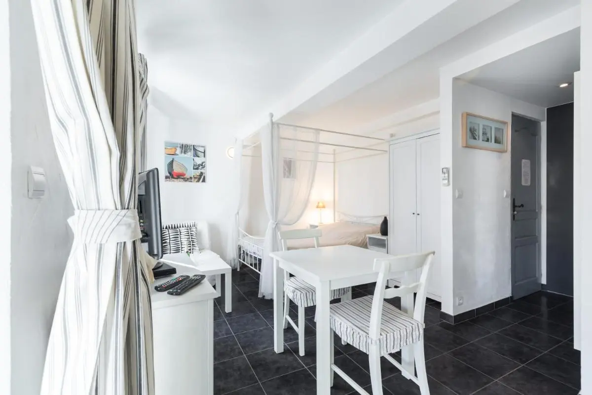 Image 3 of Florella Maréchal Joffre