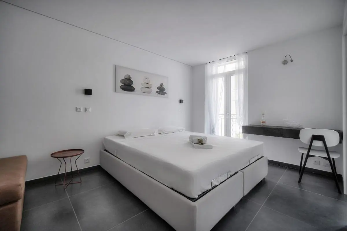 Image 6 of Grand 2 pieces moderne carre d or A1B205